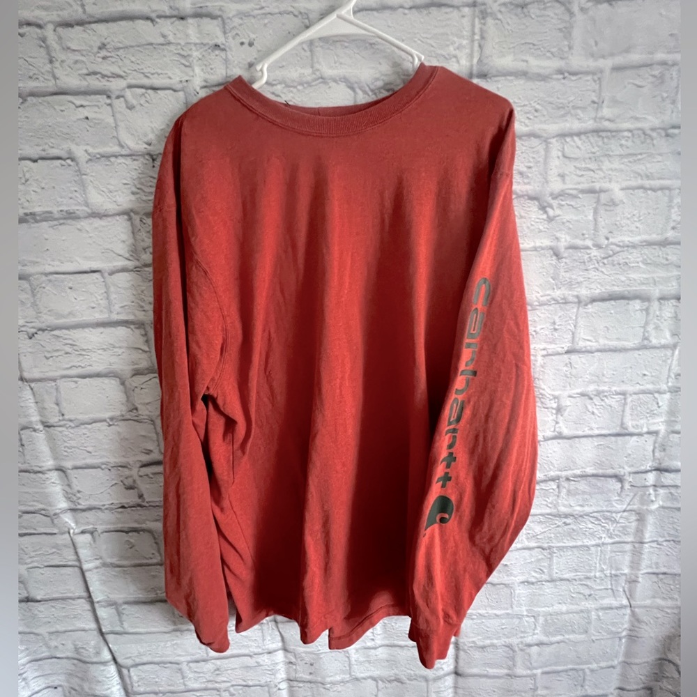 Men’s Carhartt long sleeve shirt.